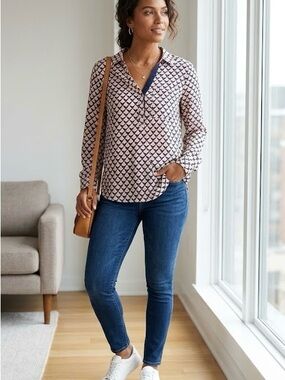 Merona || Navy & Cream Geometric V-Neck Blouse || medium